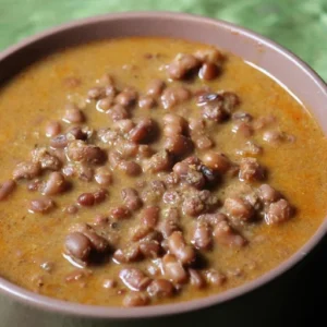 Salem Chettiar Thatta Payiru Kulambu (Black Eyed Peas curry)
